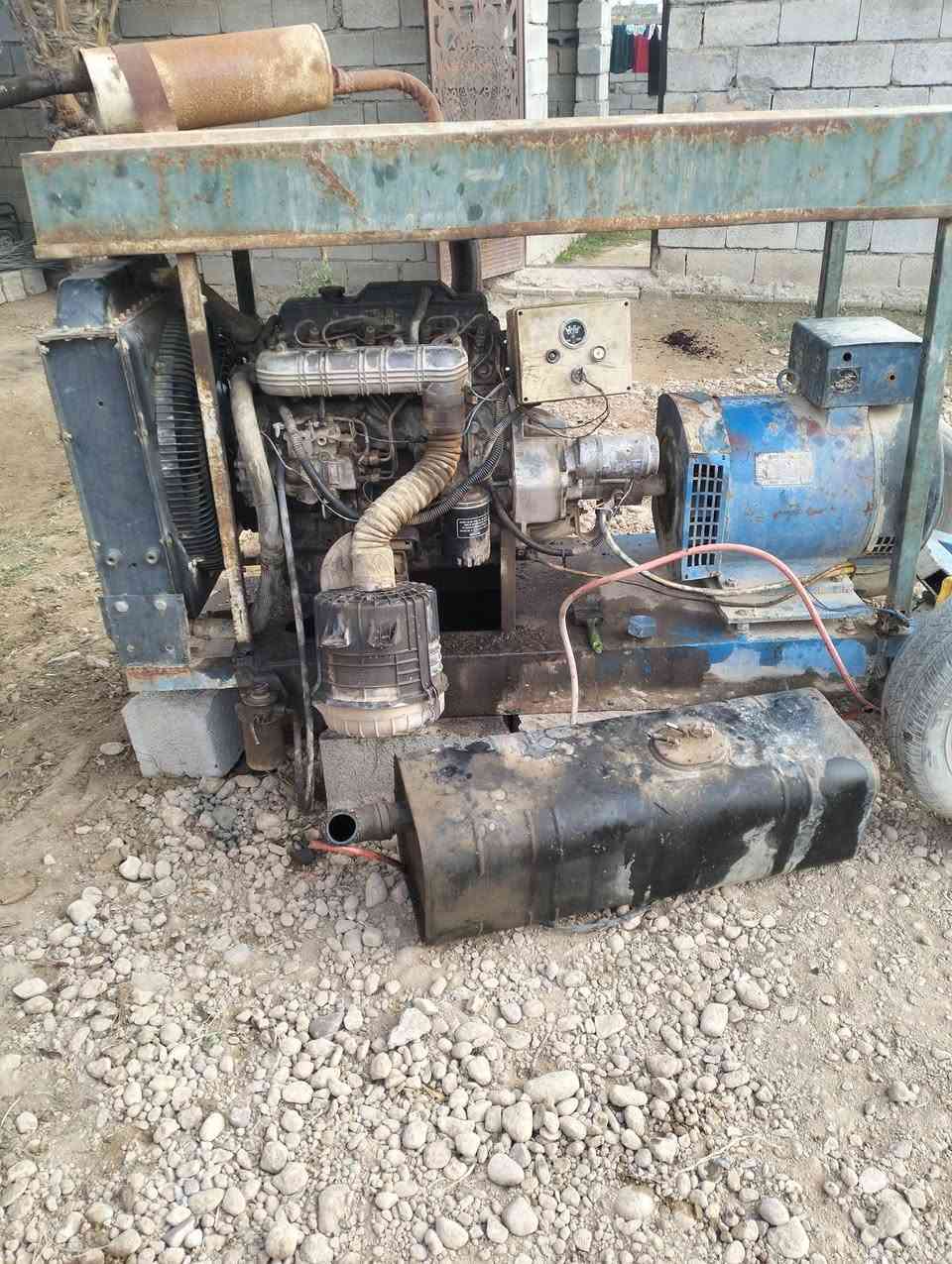 السلام عليكم
مولد كيا للبيع 2700 كامل شغال 
بعقوبة تقاطع القدس 
السعر 12 ورقة وبي مجال
