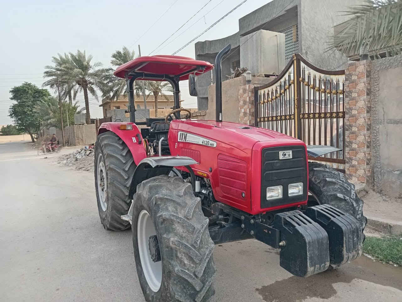 فوركسن  ايراني دبل اكسل رباعي للبيع فول حجم ١٢٠ موديل ٢٠٢١ مشتغل ١٨٠٠ ساعه جاهز للعمل مابيه نقص برغي رقم سليمانيه تحويل ثاني يوم  مكانه صلاح الدين قضاء الضلوعيه  ***********
