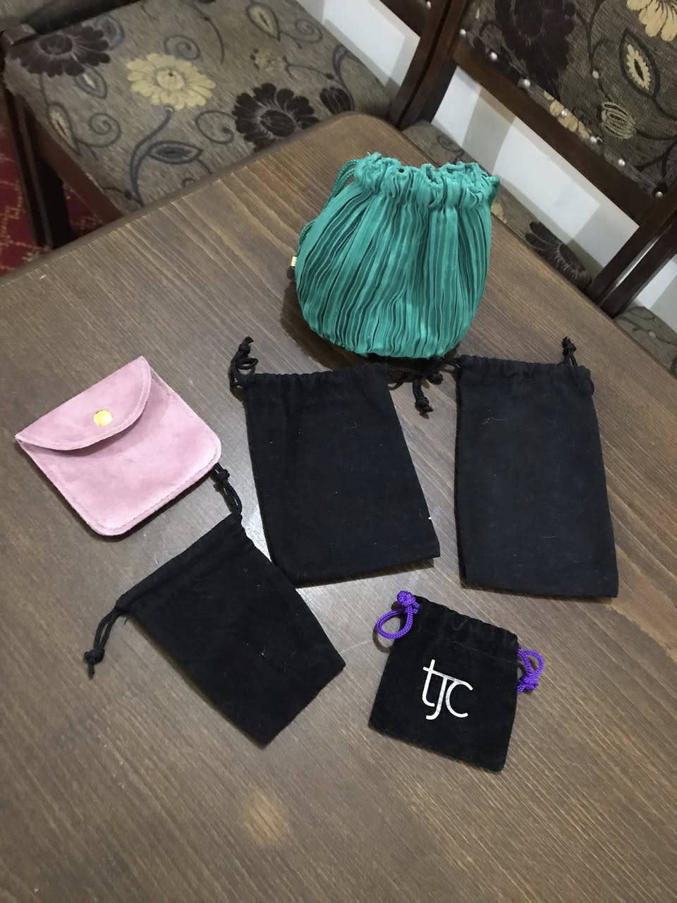 للبيع باسعار حييل مناسبة 

#foryouシ


**إذا كنت صاحب هذا الإعلان وتريد حذفه لأي سبب، رجاءا أرسل رسالة إلى الدعم الفني**