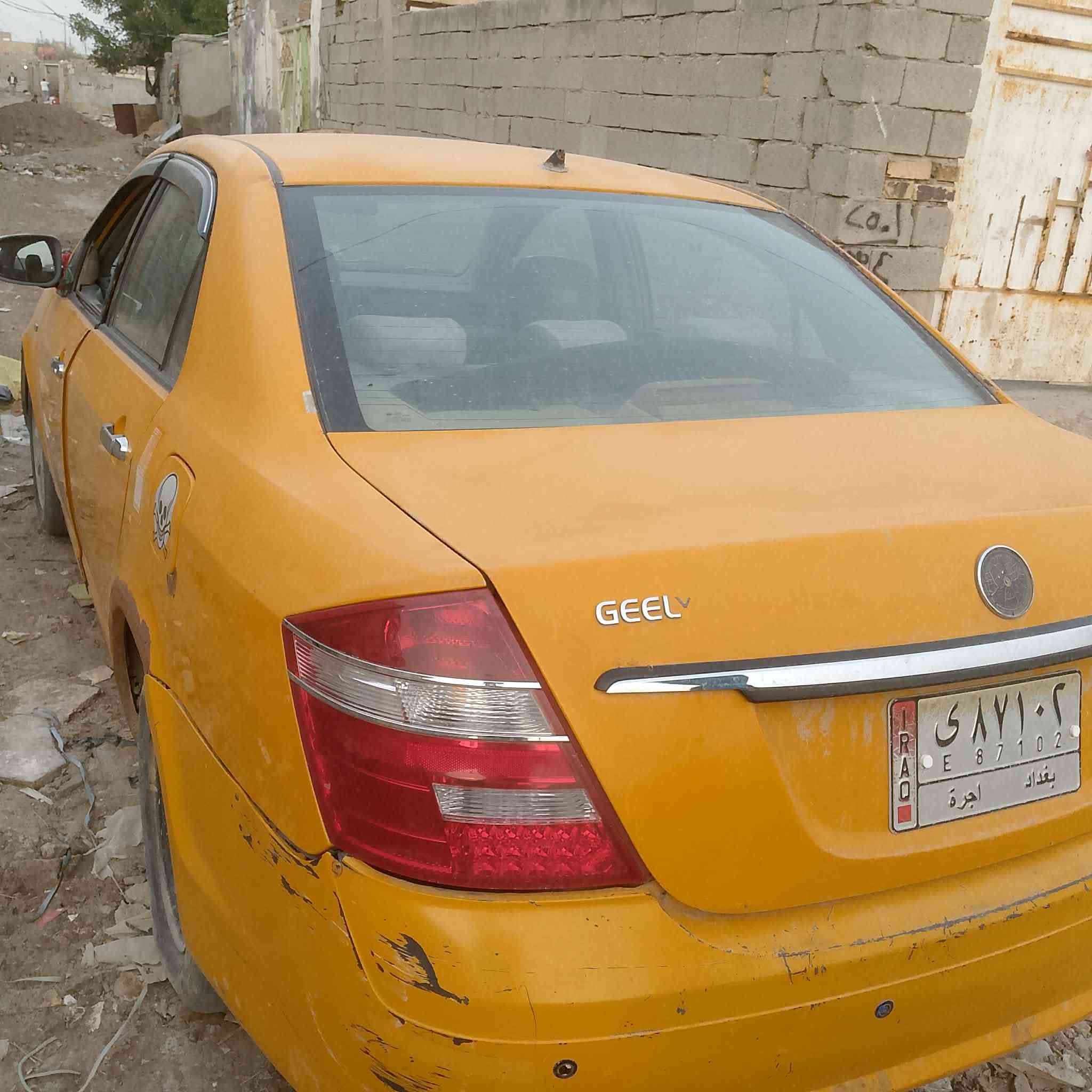 جيلي موديل 13رقم بغداد مطلوبه هيئه 600فقط تريد عليه تريد وراك كير محرك حداديه كفاله عامه راعيهه بلدغاره بيهه طخه بلباب الصدر والباب العبري ابيع هل موجود بيهه خياسات معمرات وكاملات فقط عوزهن صبغ ابيع اواراوس بسايبا *********** اتصال واتساب والخاص كلهن يشتغلن
