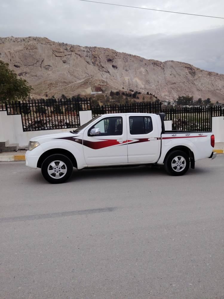 نیسان ناڤارا پارچەڕەش لەسەر ساقی     ڕەقەم هەولێر بەسەر چووە گێڕو مەکینەی بیلاد مانگێکە مەکینەی کراوەتەوە گێڕو مەکینەو ئەکسلی  بەشەرت سەرفو دووکەڵو بووخاری بەشەرت زۆر تندو تۆڵە دینارێ مەسەرەفی نیە گۆڕینەوە نیە تەنها فڕۆشتنە دەربەندیخان  *********** دار بنديهكان, السليمانية
