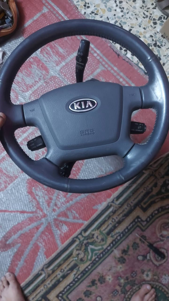 دركه ستيرن كيا سبكترا مال كصه تفصيخ حاويه  كامله ب60الف مدينه الصدر الكيارة يوجد توصيل كل المحافظات ٦ الف ***********
