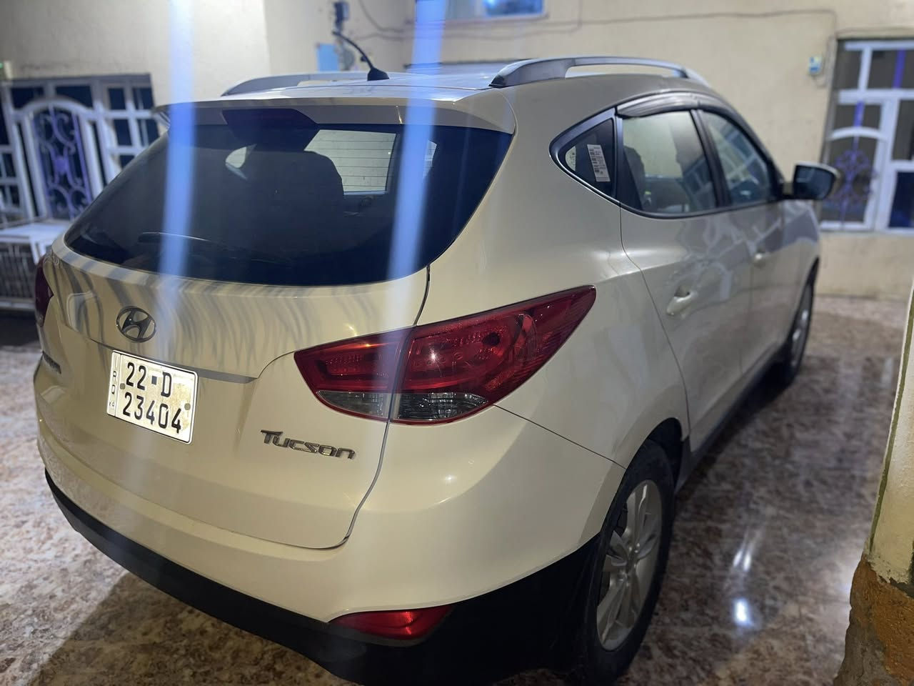 السلام عليكم
من رخصة المدير المحترم 

توسان ٢٠١١ لون ابيض خليجي 

رقم اربيل دولي باسمي لل ٢٠٣١

تخم تاير 

كير مكينة كفاله على الشرط 

صدر خلفي امامي جديد بدون مشكلة 

داخل قهوائي جديد

السونار مرفق مع الصور 

حادث جامرلغ امامي فقط 

ملاحضة / البنيد غير مبدل مبدل فقط نرمادة والسونار يقرة تبديل 

والجامرلغ سحب كارت فقط اثر صفار بانزين 

السيارة حلوة وناعمة مال جناي 

مكاني / ديالى - الخالص 

ترهم مراوس بسيارة ناصي وفرق 

السعر ١٣٥ $ 

***********
