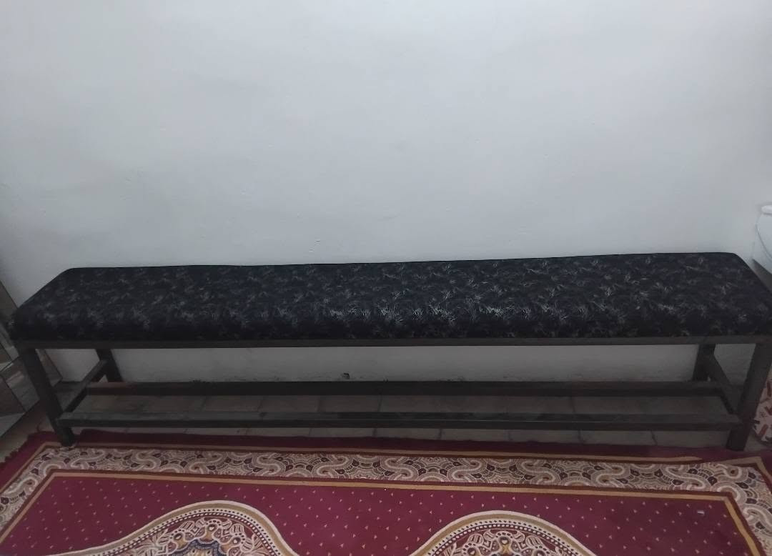 السلام عليكم أغراض حلاقه للبيع العنوان بغداد منطقة الشعب لللاتصال علا الواتساب ***********.
