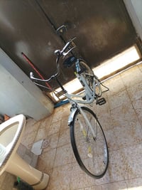 بايسكل ياباني • ابيض • نضيف