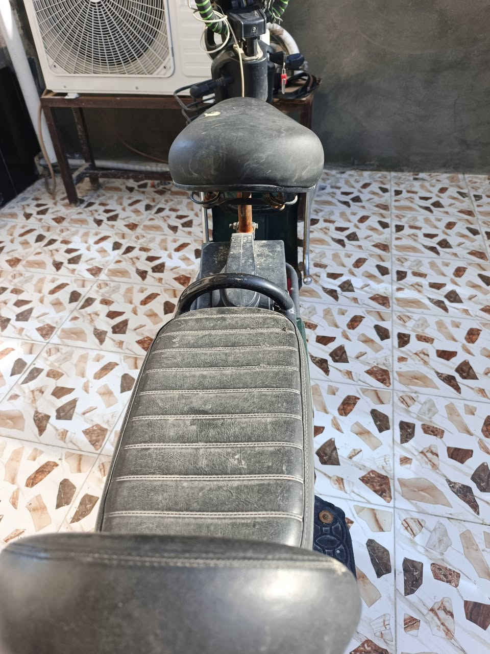 السلام عليكم 
بايسكل شحن للبيع 

بطاريته وسط لا  زينات ولا مو زينات


**إذا كنت صاحب هذا الإعلان وتريد حذفه لأي سبب، رجاءا أرسل رسالة إلى الدعم الفني**