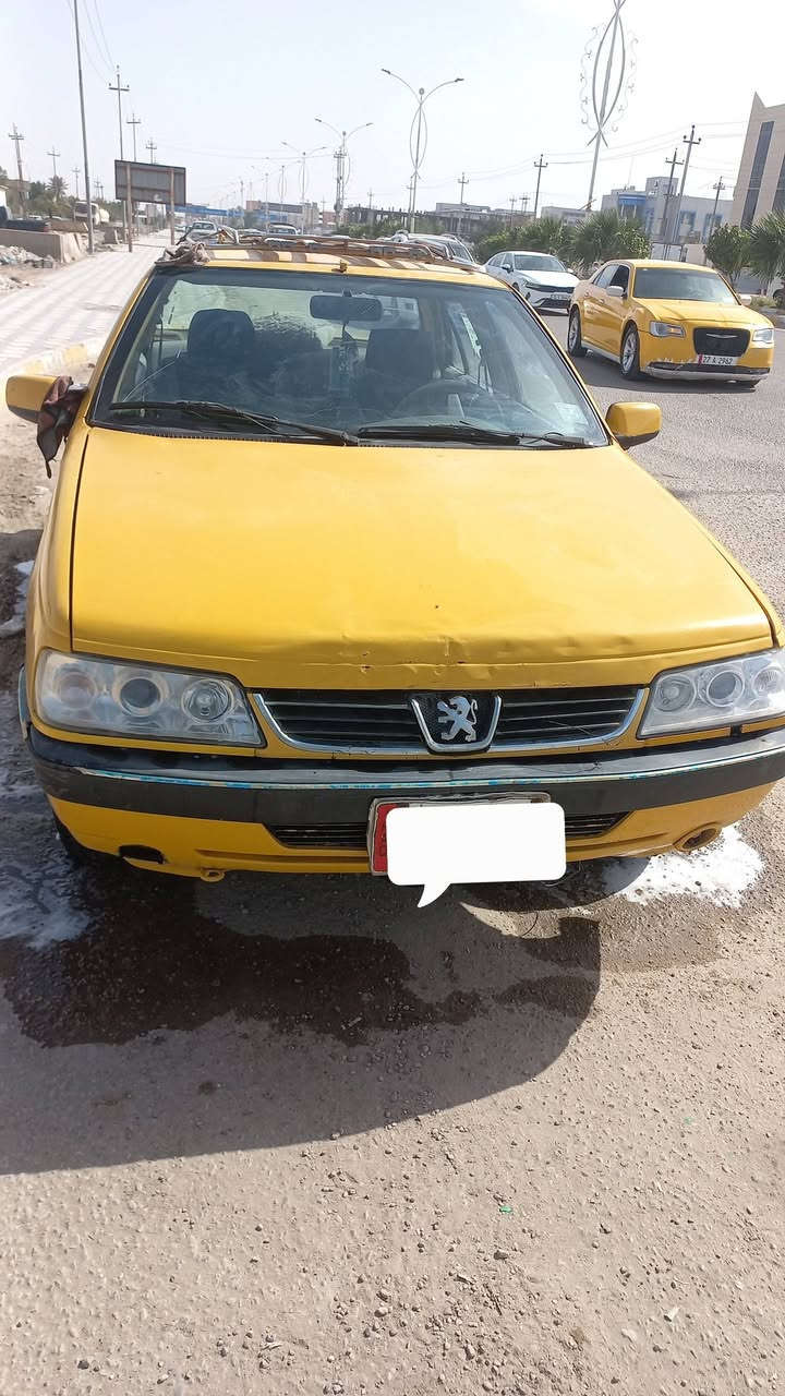 السلام عليكم للبيع بيجو 405 موديل 15 السياره جاهزه مكينه وكير شرط حداديه توني نافضهه تبريد ثلج كهربائيات كلهه شغاله رقم بصره  غرامات ماعليهه هيئه عل مشتري السعر 17ورقه مكاني ناصريه المركز  ***********
،
