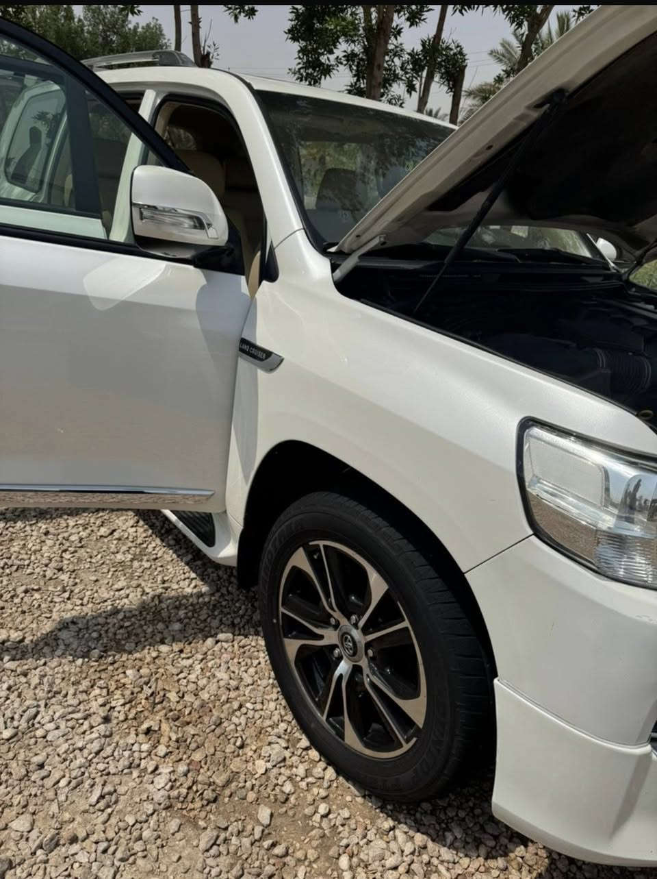 لاندكروزر للبيع
📌 موديل: 2016
🎨 السيارة مكفولة من الصبغ
🛣 الممشى: 118,000 كم
🌍 بريم – كلشي بلادي بيها
❄️ بيه بارد بالجنطة الخلفية
🪪 رقم بغداد – بسمي
💵 السعر: 46,500$
🔹 بيه مجال بسيط
📍 مكان السيارة: النجف

📞 للاستفسار: ***********
السيارة نظيفة وجاهزة للفحص، الاتصال للجادين فقط.
