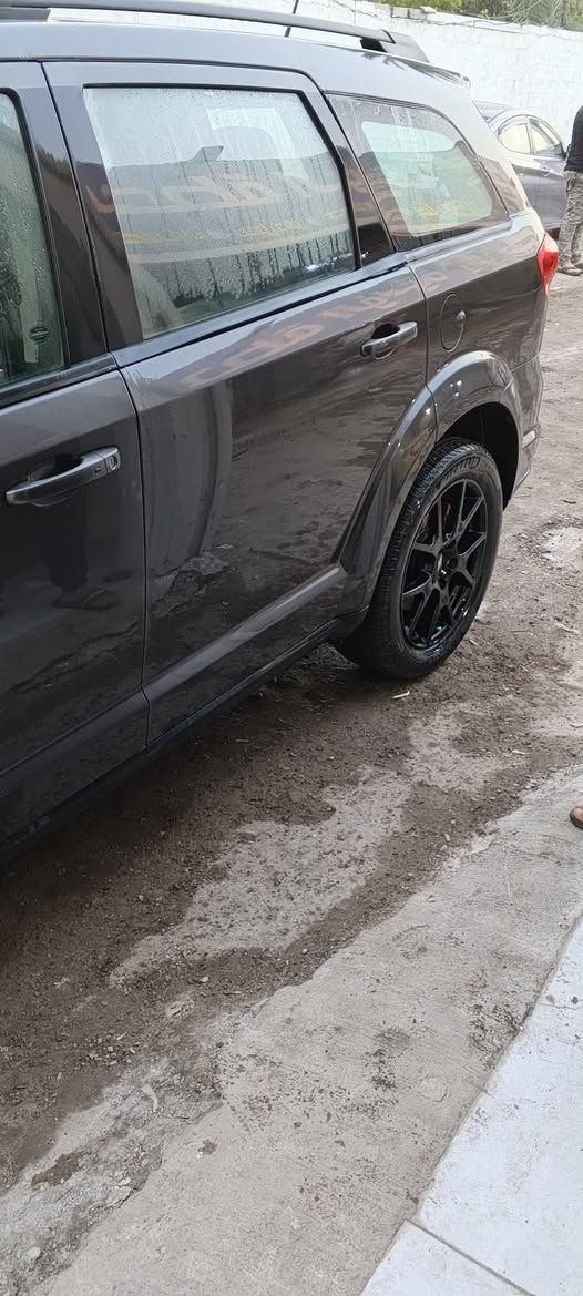 السلام عليكم دوج جورني 2018حادثه بنيد او جاملغ السياره سبع راكب ثلاث قطع تبريد بصمه محرك 3600 مكان السياره بغداد التليفون ***********
