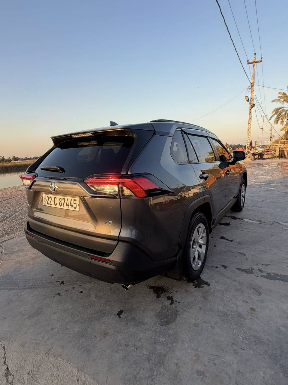 السلام عليكم تويوتا راف فور فئه LEموديل 2021سيارة بسمي تحويل وكاله ترهم مراوس حسب قناعة حادث سيارة بس دعاميه الاماميه السعر والاستفسار على هذا رقم***********
