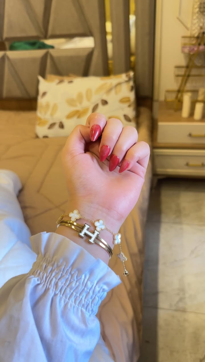 مجموعه اساور ستانلس ستيل ✨
مع ڤان كليڤ وهرمز متوفر بيع جملة 
بسعر مناسب 
مع تصوير فيدوهات وصور الخاص  بينا مجاني ..
للاستفسار مراسلتنا 🤍


**إذا كنت صاحب هذا الإعلان وتريد حذفه لأي سبب، رجاءا أرسل رسالة إلى الدعم الفني**