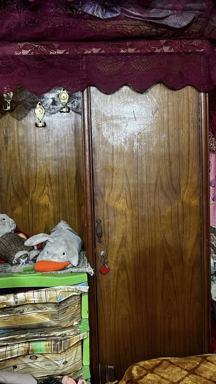 سلام عليكم غرفه مستعمله نضيفه مابيها شي السعر 550 مكاني القرنه الثغر رقمي بي وتساب للستتفسار ***********
