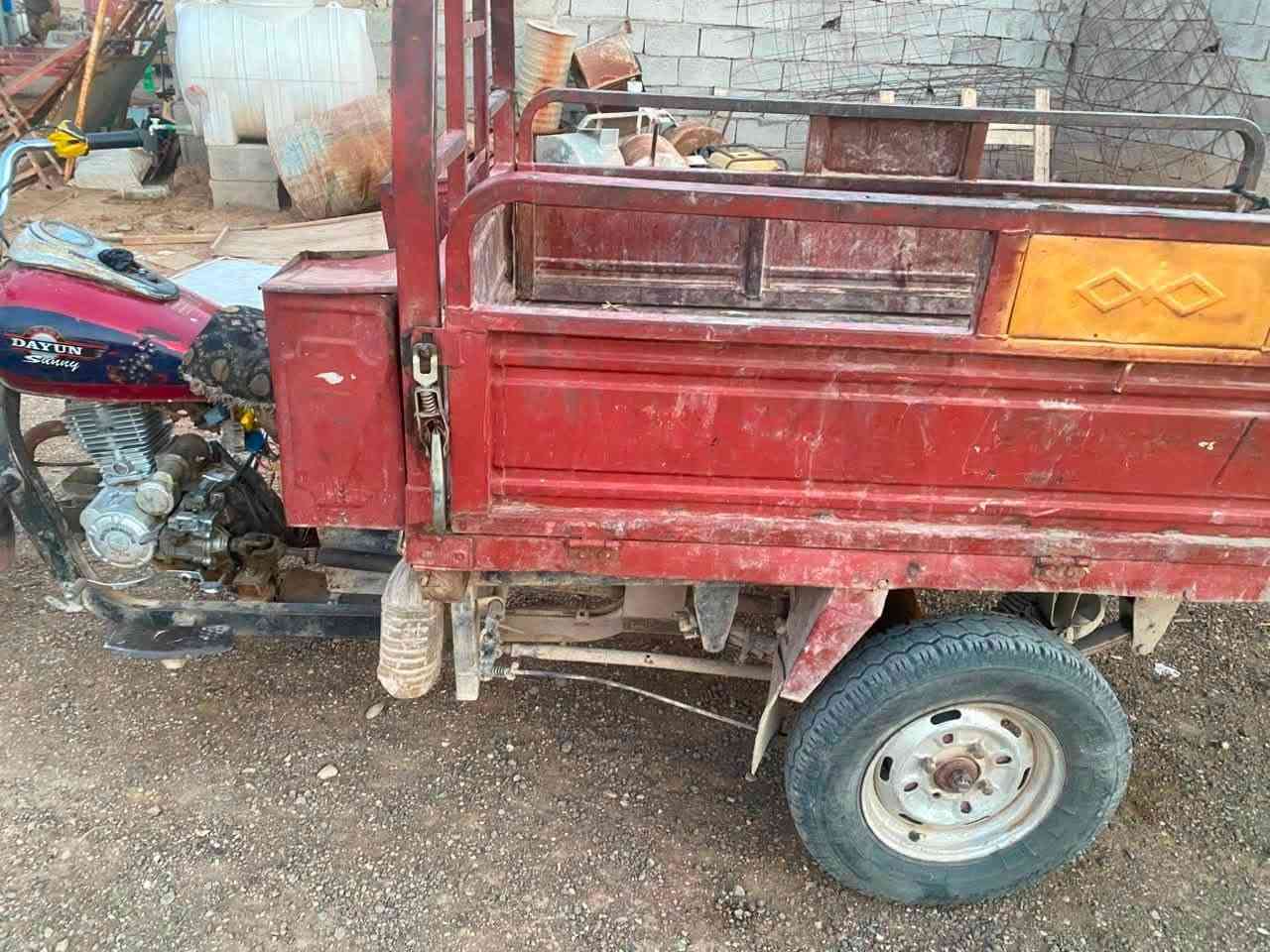ستوتهً للبيع موديل ١٩اوراقً اصولي محرك ٢٥حجم٢٠٠سيسي مكفولً كهربائياتً جدد نقص فقط بتري تايرات جدد بنرات جدد بريكًً با المكان السعرًب٧٠٠وبيهاًمجال مكاني واسط الدبوني 
اتصل ***********
