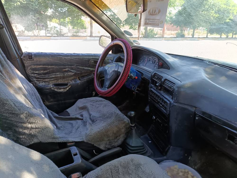 کیای سیڤیامۆدیل ١٩٩٤ تەبرید مەکینە شانزە ئارمی هۆن بوە تەقەوڕەقەی بەشەرت سعری 
١٨گەلا گۆڕینەوەش هەیە

***********
*********** السليمانية, العراق
