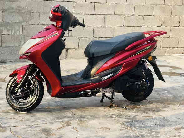 دراجه  سكنس ياباني 👈🏻كفاله عامه 
بلاديه -كامله من كل نقص تشغيل عن بعد وبيه جهاز حمايه 
👈🏻شرط وين ماتحب  تفحص 🖕🏻
محرك ناعم وشلعه💥 ومعدل فول 
البصره-  الزبير شعيبه 
السعر550مجال قليل
خاص رقم تليفون 📞 ***********وتحياتي
