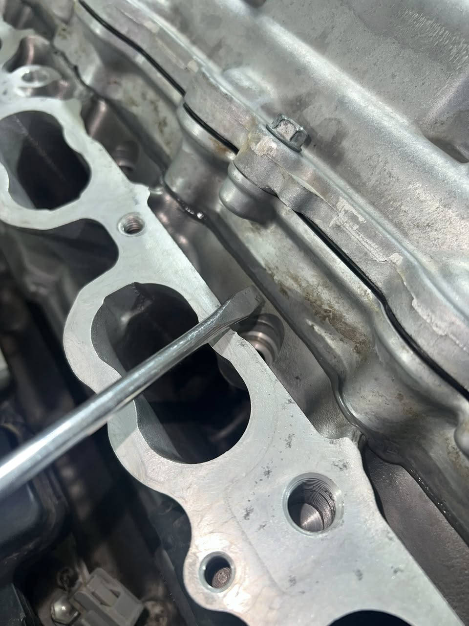 من ورشة الاخوين تصليح وفحص السيارات بالكومبيوتر
تجفيت محرك TOYOTA GXR  V8 1UR  2020
سبب تجفيت خطئ مصنعي برغي ثلاجه يرتخي 
يوكع فوك البستم وتسبب مشاكل 
ملاحظة اخواني الي عدهم سياره تويوتا ولكزز 
يجي محركها  1UR  و. 3UR  تفضل على ورشتنه
نفحص ثلاجه ونعالجها قبل ماتسببلك مشكله وتخسر 
فلوس تجفيت اخواني ثلاجه مالتها غالي بس تنحل 
بورشتنه بسعر مناسب 
عنوان كركوك حي صناعي جنوبي خلف محطة بنزين الشهيد 
سايدين رئيسي مقابيل شريكة حدادة الحدباء
📞 *********** & ***********
