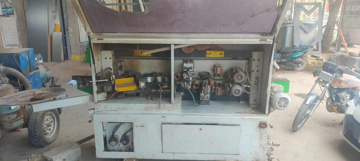 السلام عليكم مكاين جاهزه  منشار قرصي تركي 380 الفتحه مالته والpVC ثلاث حركات للبيع بسعر مناسب. المكان كربلاء اتصال ع الرقم ***********
