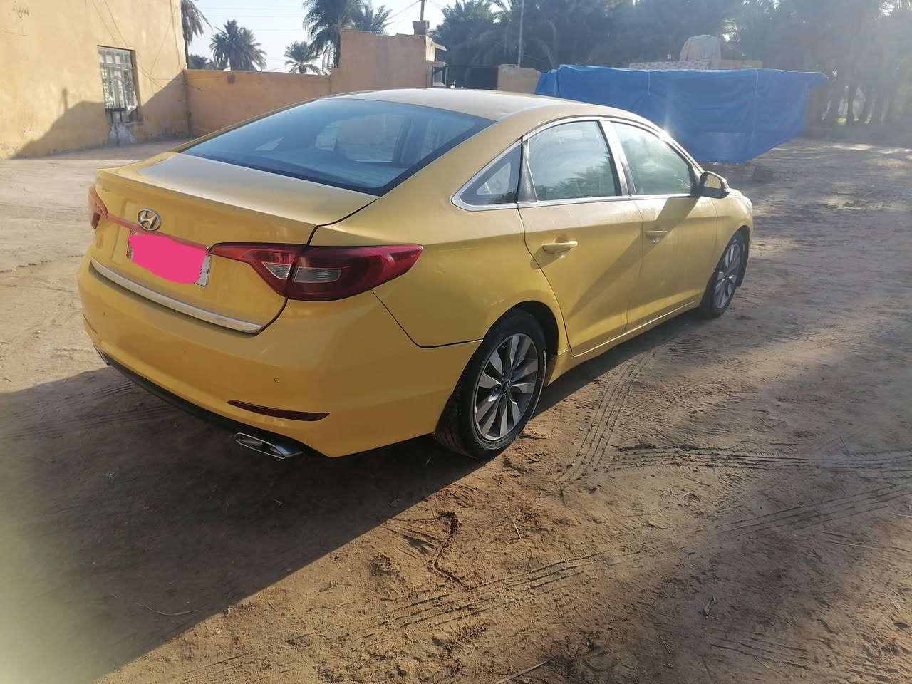 سلام عليكم 
سوناتا باسمي 2015 
كفاله كير محرك 
بيه فقط دحجه بالجاملغ الخلفي جهة العبري
 صبغه جديده رقم نكليزي جديد مثنى سنويه باسمي شخصيا 
السعر 137 وبيه مجال حك الجيه 
العنوان الديوانيه الحمزه الشرقي*********** +
مراوس ب سيدونا
