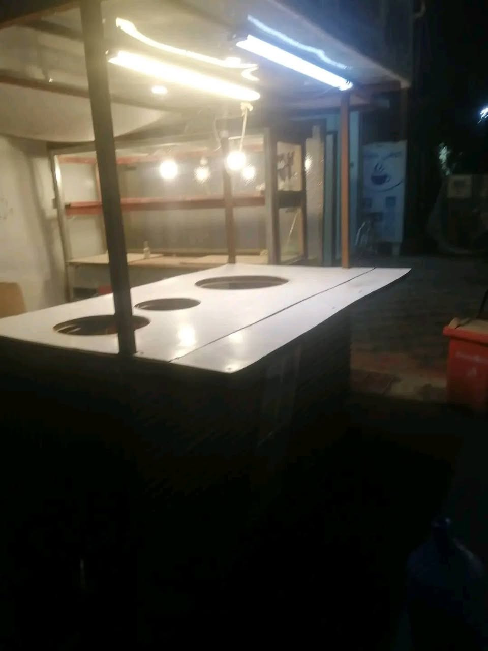 بسطية تحتوى على ثلاث فتحات
جدر كبير

صغير

وسط

للبيع او مراوس عربانه حب وشامية 

نضيفة جدا
بغداد الجهاد حي الحسين
***********
