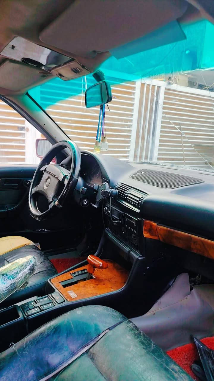 بيئم 525للبيع مديل 91 كير ومحرك مكفولات تخم تاير جديد رقم انبار السنويه بعدهه مصاقطه
مكان السياره بغداد الغزاليه ***********
