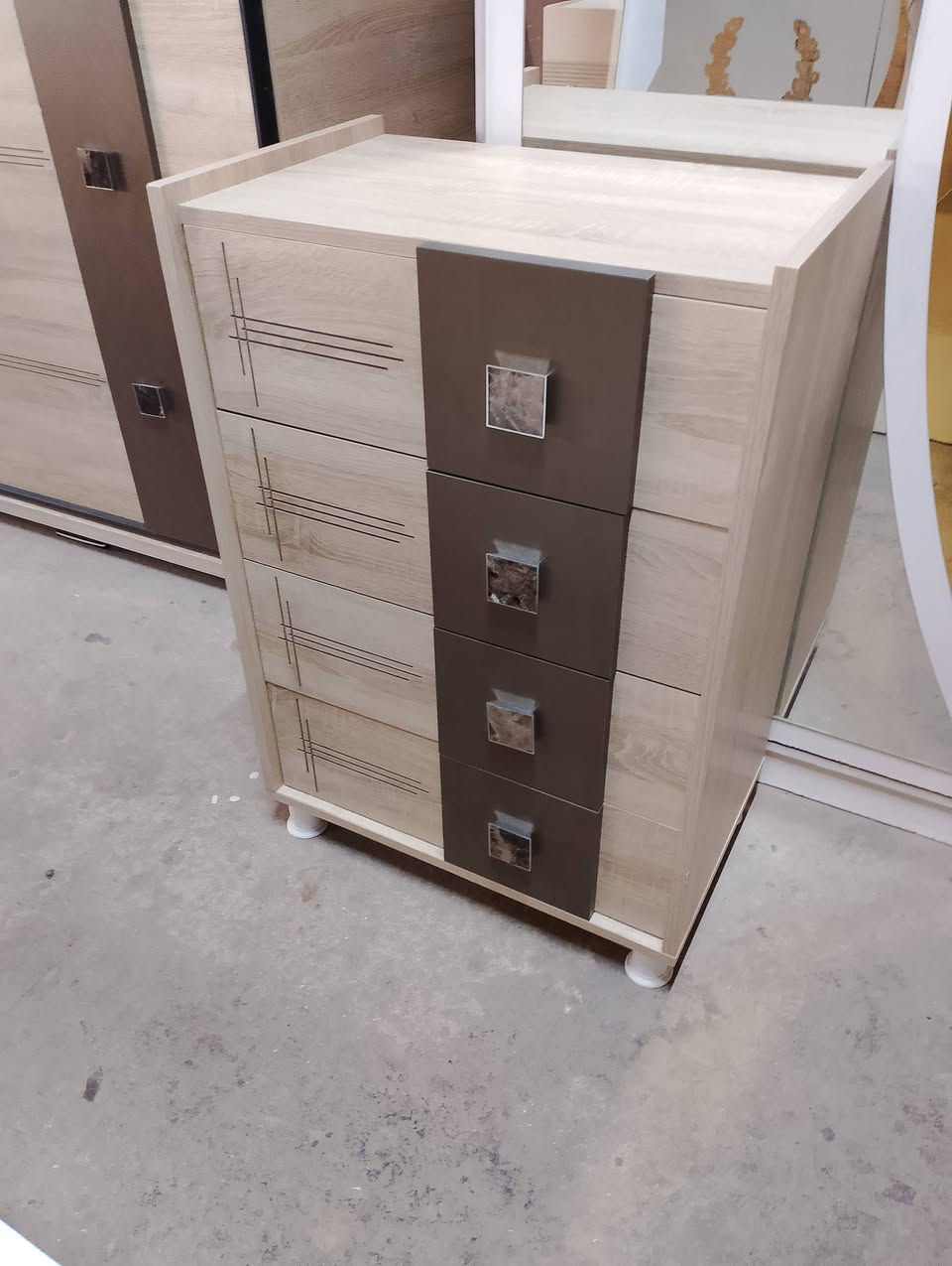 غرفه نوم تركي 7قطع نضيفه حيل حلوة جربايه مخزن سعر 475 وبي مجال
***********
***********
