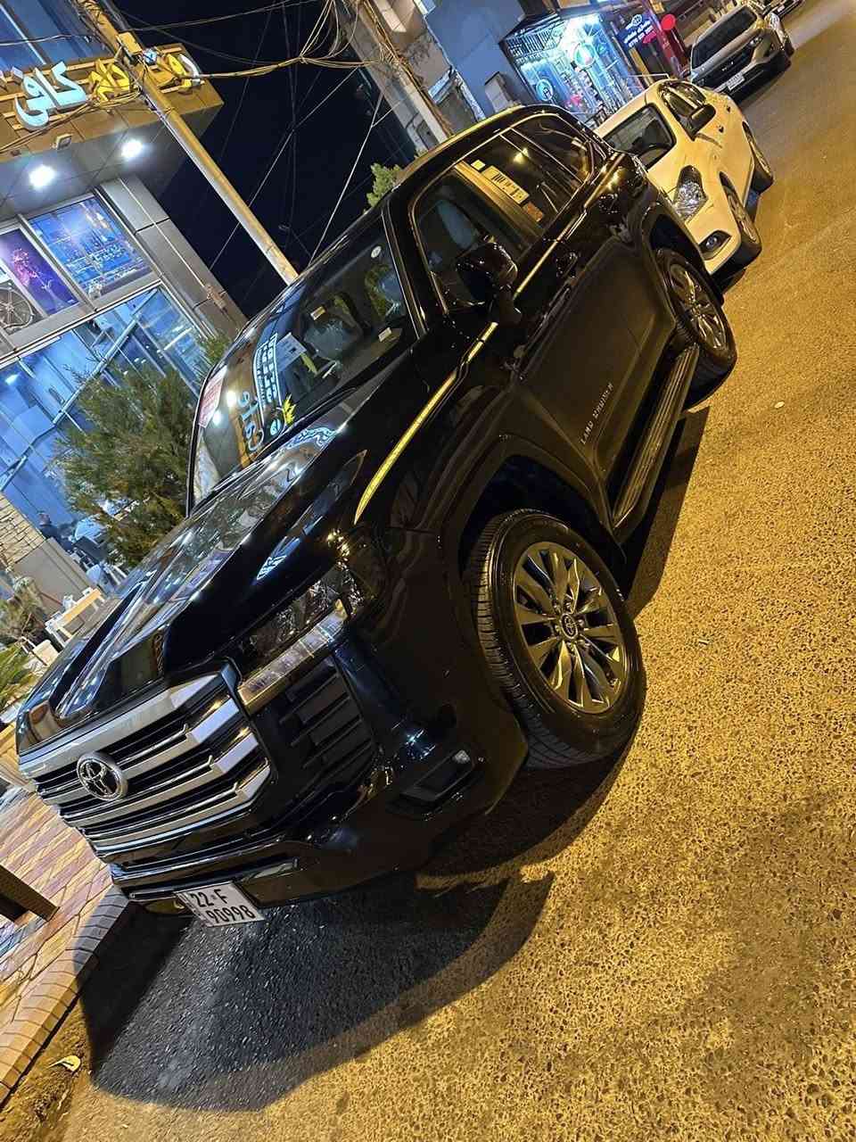 تويوتا لاند كروز  _ 2023 _
سياره مواصفات جيهان
 سياره (2) كوشنات كهرباي (٣) دگم
سياره (8) ايرباكات _ (٣ ) شاشات
سياره مكفول كفاله عامه   
محرك (6) سلندر  
بدون صبغ .. بدون بارد .. بدون شخوط 
بدون حالوب .. بدون رمل مكفوله كفاله 
سياره ماشاالله 
سياره ماشيه 37،000 الف كيلو حقيقي
 محرك (V6) بدون تيربو (GXR)
سياره حيل جديدة كلشي علي بلادي لوك

مواصفات
(بصمه + الانزلاق + كشن جلد  + ثلاجه + زينون + هواء مزدوج + فتحه ..
تشغيل عن بعد +  باب 4 بصمه + باب خلفي كهرباي )

نظافه  ١٠٠٪ كامل سيرفس بدون نقص و مصرف

سياره مال بيت أي نقص مابيها
السعر (68،000$) 

سنويه جديد 

رقم / ‭0770 222 8151‬
