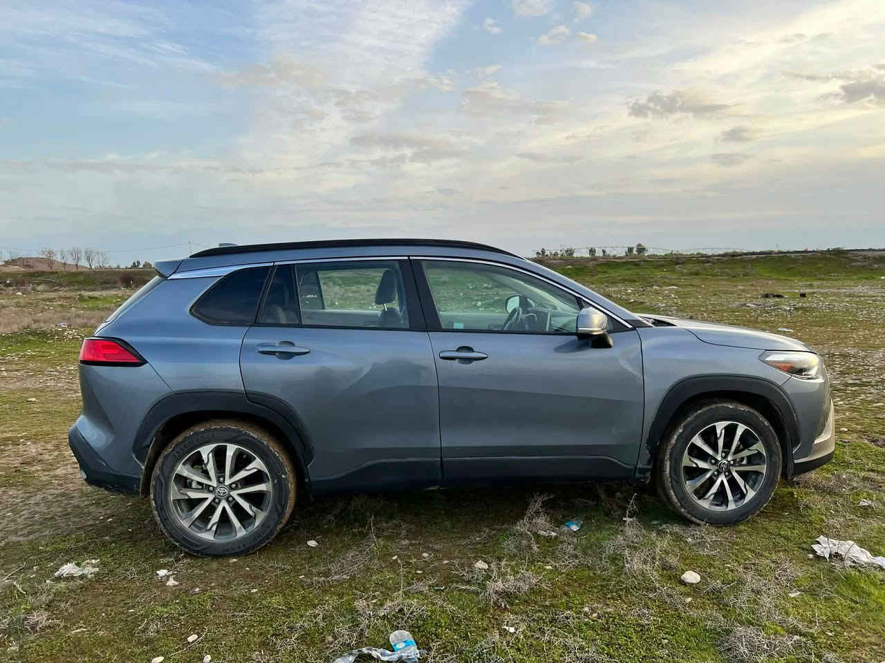 موديل 2023 
مواصفات xle 
فوول مواصفات  
فتحة سقف 
حاسات امامية خلفية 
رادارات امامي خلفي جانبي 
كشنات تدفئة 
تحكم سرعة 
تحديد مسار  
سلارة جاهزة من كل نواحي ومرقم  
بجم كبس 
ضرر فقط بابين من جهة سائق 
ماشية ٢٢ الالف
سعر 
190 وبي مجال  
للاستفسار 
*********** أربيل, العراق
