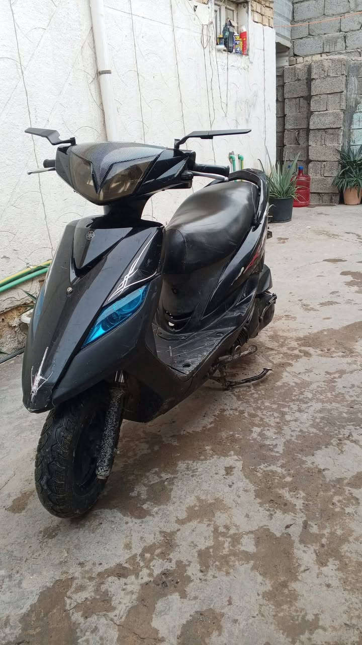 سلام عليكم شباب عندي دراجه للبيع ثعلب   كابريتر  دراجه صارلها 3 اشهر نازله من الرمبه دراجه شغاله وخير من الله  السعر 550  وبيها مجال  بسيط  العنوان الكاضميه الطي رقمي للتواصل ***********
