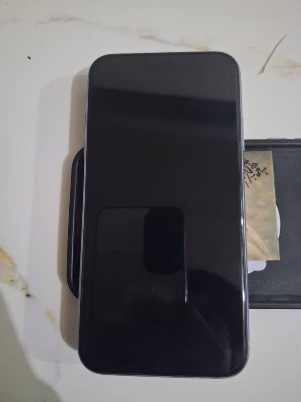 السلام عليكم أيفون 11عادي مبدل بطاريه نضافه 💯  السعر 220الف وبي مجال الكامرات كزازه مكاني حله سياحي رقمي ***********
