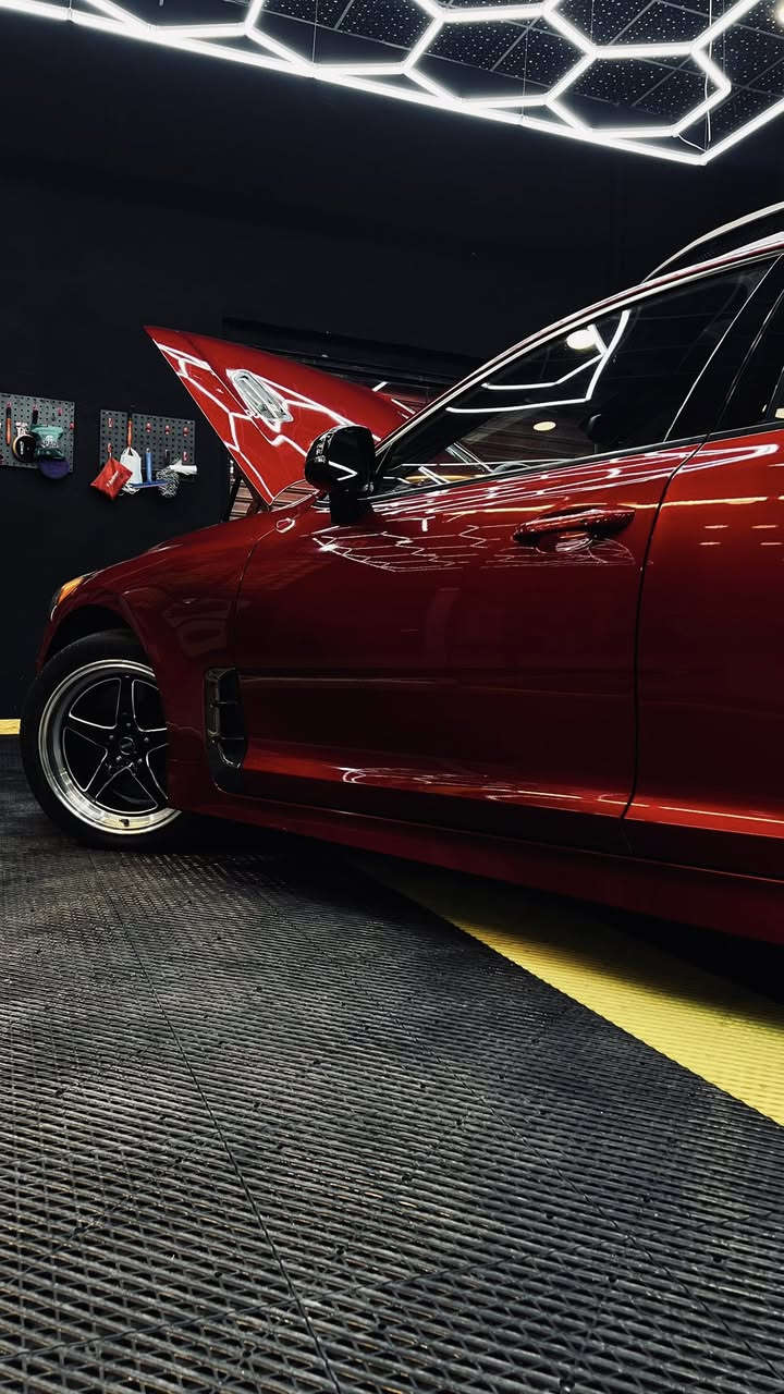 كل هذا الجمال وبسعر مناسب

Gt2 2018 سته سلندر تون توربو 

سياره جديده ومناقصه شي اعلى مواصفات بالستينكر 

حادث جاملغ وبنيد 

ويل ويلد عليها جديد تايرات جديده  ادامه وبوليش وكلشي بيها جديد وسياره ماناقصه شي 

سعر 166 وبيها مجال حك الجيه 

***********

 حبايب الي يحب يتصل او يراسلني هم موجود
