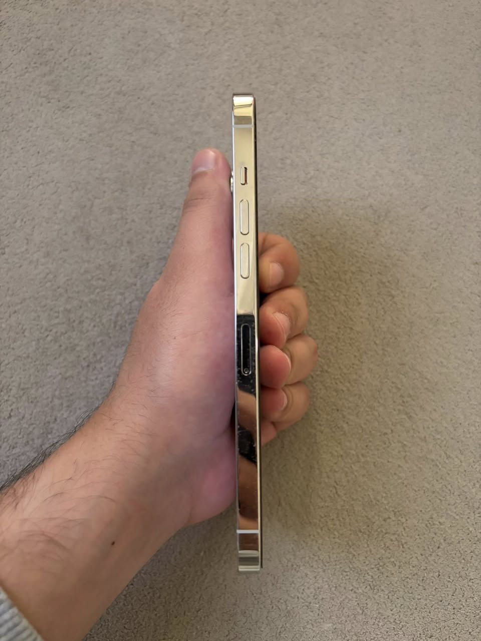 ايفون ١٢ برو ماكس ابيض للبيع
الذاكرة ٢٥٦ البطارية ٨١ 
الجهاز ممفتوح وغراضة كاملة
السعر ٤٥٠ الف


**إذا كنت صاحب هذا الإعلان وتريد حذفه لأي سبب، رجاءا أرسل رسالة إلى الدعم الفني**