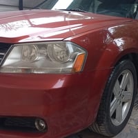 دوج افنجر ٢٠١٢ وارد امريكي  بيها تصليح وصبغ باب السائق والجاملغ الخلفي...