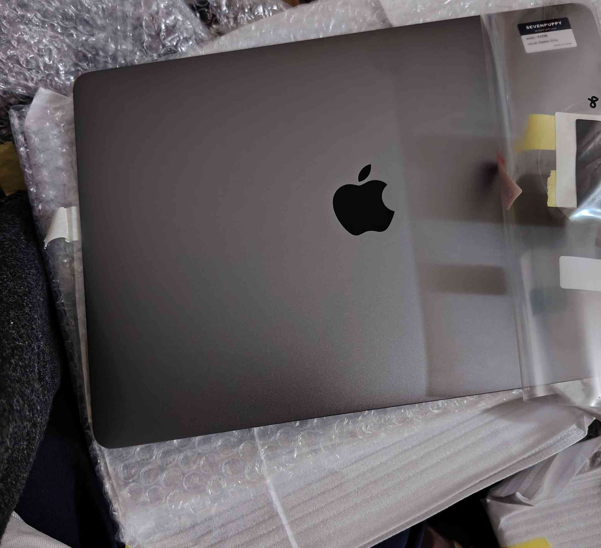 السلام عليكم شاشة ماك بوك عدد 2
اتريد على الفحص اتريد بدون بكيفك 
موديل :A2338
للبيع للتواصل والاستفسار :***********
