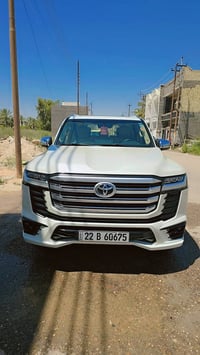 لاندكروز موديل 2022  وكالة ساز VX فول مواصفات ماشية 68 الف كيلو رقم أر...