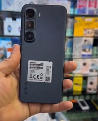 انفنكس هوت ٦٠ برو بلس • ٨ جيجا/٢٥٦ جيجا • شاشة ٦٫٧٨ AMOLED ١٤٤ هرتز