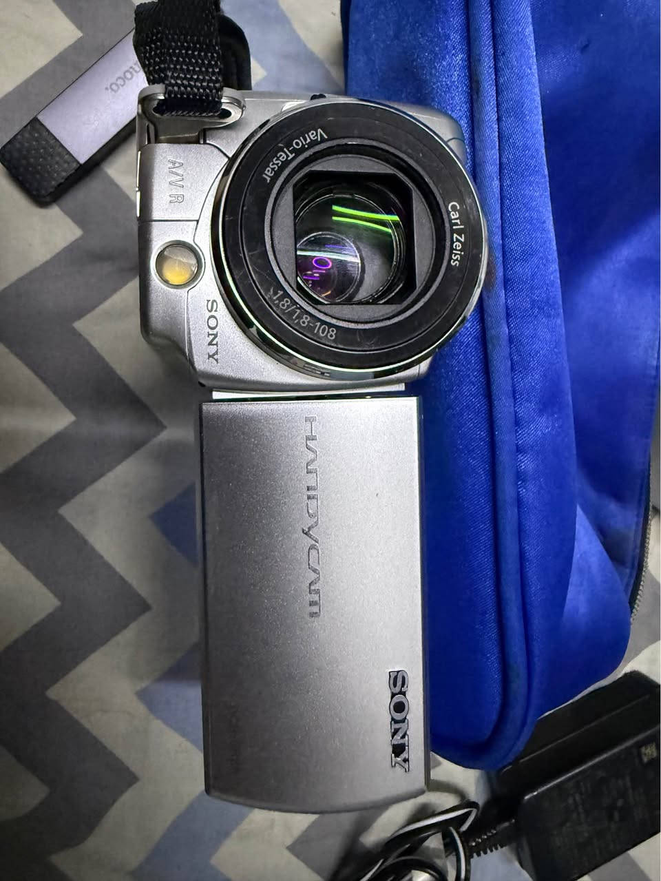 كاميرا سوني DCR SR88
تصويرها قديم نوستالجي 
وياها شاحنه و Sd card وفلاش اسدي كارد حته تنقل الصور للحاسبه او لموبايل
وحقيبه

كامله مكمله تصور و تشحن و مابيها شي
بيها زوم 200x
ومسكه جلد سوني
Handcam اختصاصها فديوهات

السعر 50الف ويوجد توصيل

كامرة كامره كاميره
Camera Sony DCR-SR88
Old Camera Nostalgic HandCam بغداد, العراق


**إذا كنت صاحب هذا الإعلان وتريد حذفه لأي سبب، رجاءا أرسل رسالة إلى الدعم الفني**