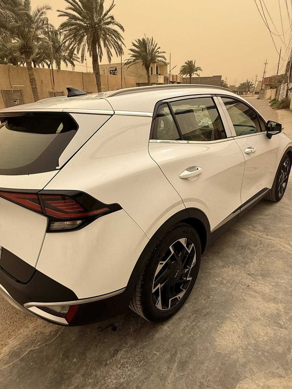 كيا سبورتاج 2024 خليجي
رقم بغداد تحويل مباشر 
ماشيه ٢٩ الف استخدام نظيف جدا 
كفاله عامه 
كير محرك صدر تبريد كهربائيات كفاله عامه وضع شركة
فول مواصفات قماره حديد 
( محرك 2000 دوش ، كراسي كهرباء ، صندوق كهرباء ، نقطه عمياء ، شفتات استيرن ، قطعتين تبريد ، شاحن واير ليس ، تبريد بيانو ، تحكم استيرن ، كروس سرعه ، سايد بريك بصمه اوتو هولد ، بصمه تشغيل وابواب ، لد امامي خلفي ، رادار ، حساس امامي خلفي ، تشغيل عن بعد ، 4 وضعيات قياده ، كشنات تدفئه ، ستيرن تدفئه ، مانع انزلاق ، شاحن كراسي ، اشاره ترحيب ) وباقي المواصفات المعروفه 
السعر : ٢١٧ وبيها مجال بسيط جدا 
العنوان : بغداد /حي الجهاد
***********
