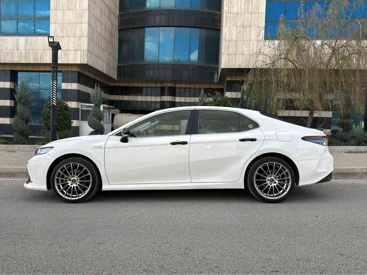 تۆیۆتا کامری هایبێرد مۆدێل ٢٠٢٤
کاتی نەشکاوە، ٩٣ کم هەقیقی ڕۆشتوە ، سەیارەکە مستەعمەلی دوبەیە بەس بۆنید بۆیاخە ئێرباگی سوکان تەقیوە و دانراوەتەوە، یەک جێی بچوک ساردی هەیە بە چەمەلەخی سایەق یەک مەسرەفی تیا نییە
سعر ١٧٨ مەجالێکی کەم
*********** السليمانية, العراق
