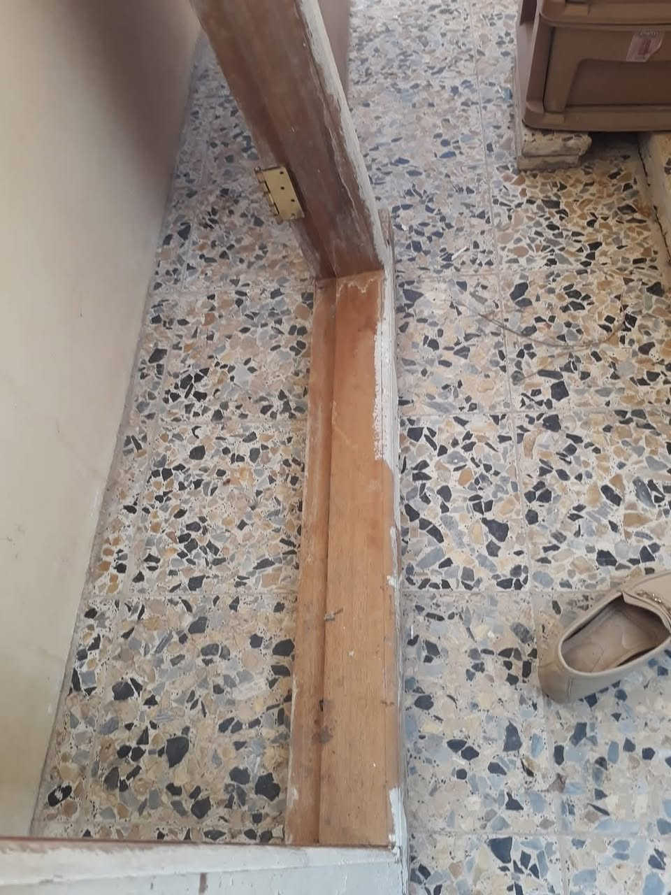 باب نوع ثقيل نجارة غراقية مع الجرجوبة جاو مكاني بالكوفة .


**إذا كنت صاحب هذا الإعلان وتريد حذفه لأي سبب، رجاءا أرسل رسالة إلى الدعم الفني**