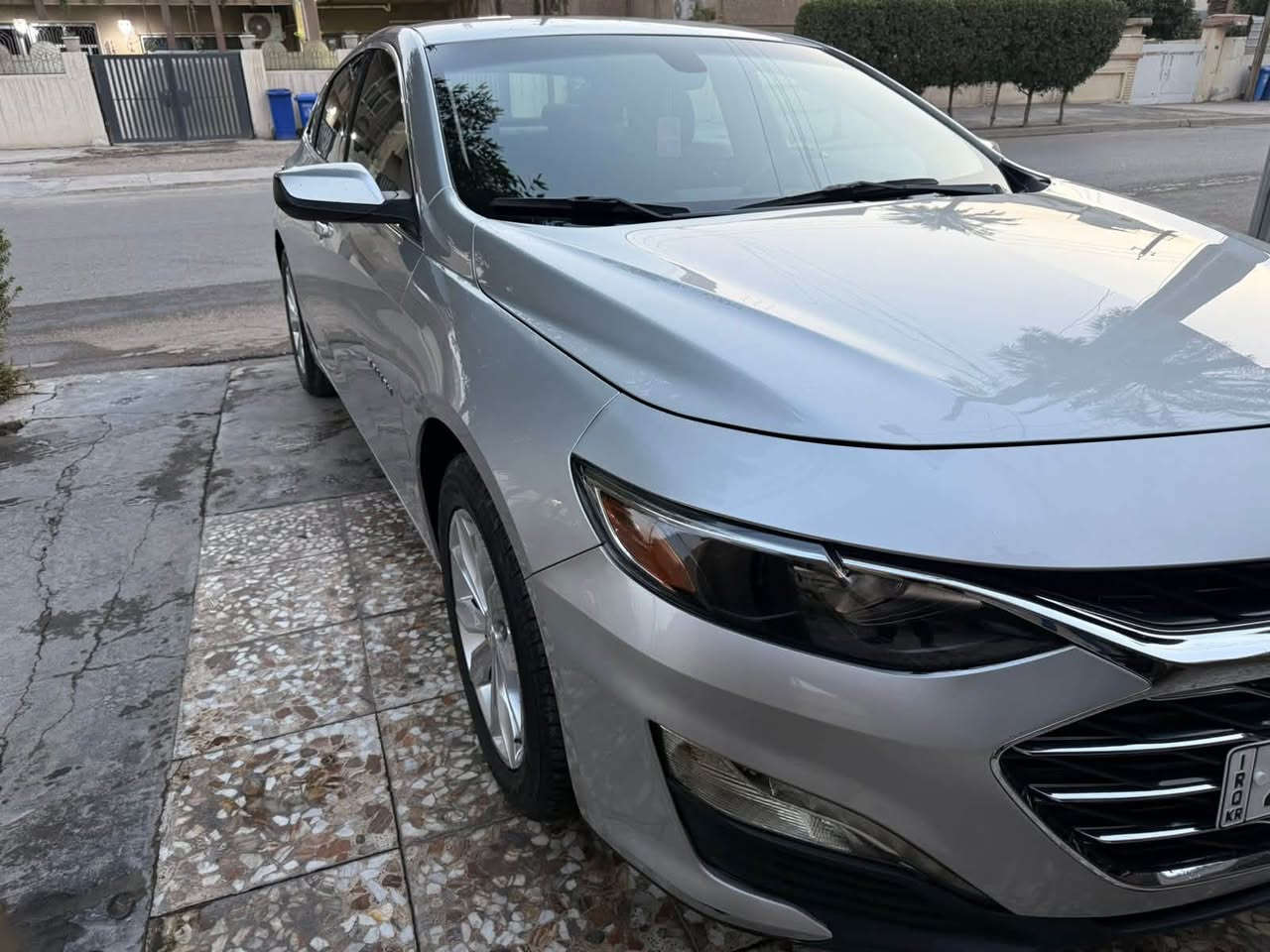 للبيع ماليبو ( 2022 ) LT
مكينة 1.5L توربو 

رقم اربيل بأسمي

ماشية  70 الف كيلو  
-بصمة + تشغيل عن بعد 
-هيترات الكشنات وكرسي كهرباء 
-تحكمات ستيرن + مثبت سرعة 
-مانع انزلاق 
-اوتو ستوب
-شاشة + بلوتوث + واي فاي وكار بلي 
-كامرة خلفية 
-مداخل شحن 
-تبريد قطعتين 
-هاند بريك بصمة  

حادث السياره دعامية فقط وطلع بيها كلير 3 قطع من امريكا وسونار موجود بصور 

السعر : 11.500$      115 ورقه 

مكاني بغداد حي الجامعه 
للاستفسار 
***********

