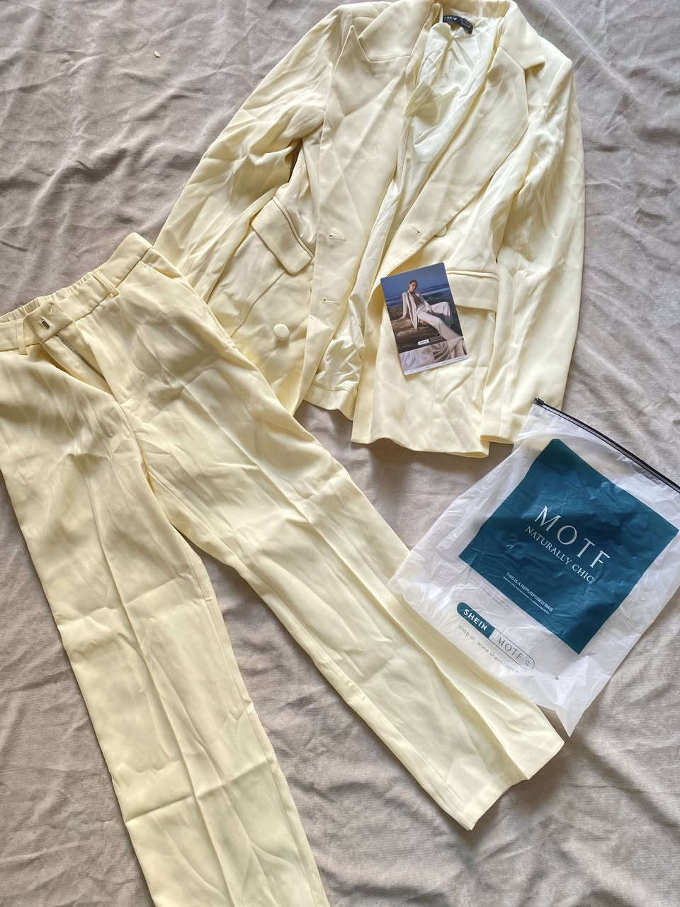 السلسه الثانيه من سلسله تجهيز محل ابونا 🌚🌚 
يابه شكد تعاركنا اني وياه 
هو يريد يتسوك من الشورجه 
واني قفلت ع الشي ان 
بربكم شونه اختياري ♥️♥️♥️🥹


**إذا كنت صاحب هذا الإعلان وتريد حذفه لأي سبب، رجاءا أرسل رسالة إلى الدعم الفني**