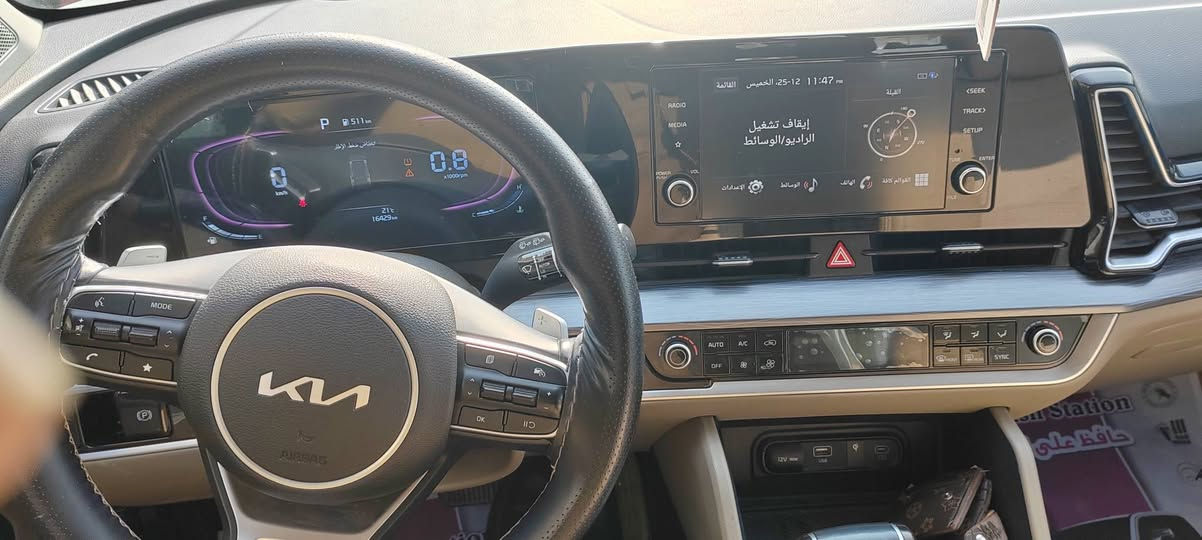 سلام عليكم سبورتج موديل ٢٠٢٤ خليجي سياره مقفوله قفاله عامه ماشيه ١٦ الف فول مواصفات رقم بغداد بسمي ***********
