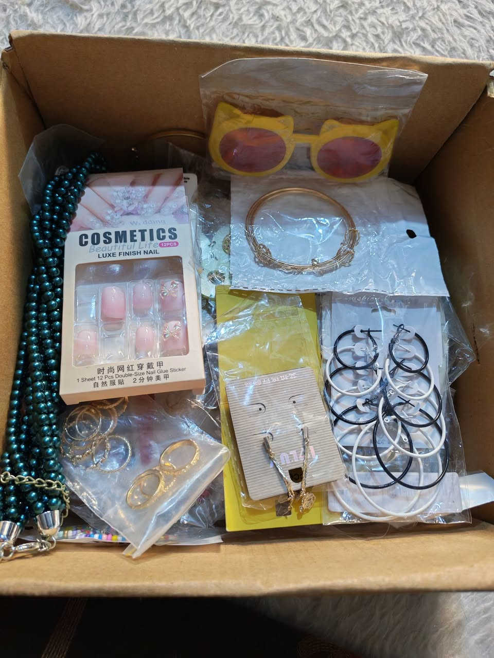 مو كل يوم تلكى هيچ فرصة…
ويمكن اليوم إذا ضيعتها ما ترجع!
💰 بـ15 ألف بس…
تگدر تبدي بيها شغل وتربح من أول يوم 🔥
📦 50 قطعة إكسسوارات
يعني ربح من كل قطعة… مو قطعة وحدة!
😏 غيرك دا يحجز ودا يبيع ويكسب…
وانت لحد هسه تفكر؟
⏳ الكمية محدودة جداً
وأول ما تخلص… انتهى العرض!
🚚 توصيل متوفر
📩 القرار إلك…
يا تبدي اليوم…


**إذا كنت صاحب هذا الإعلان وتريد حذفه لأي سبب، رجاءا أرسل رسالة إلى الدعم الفني**