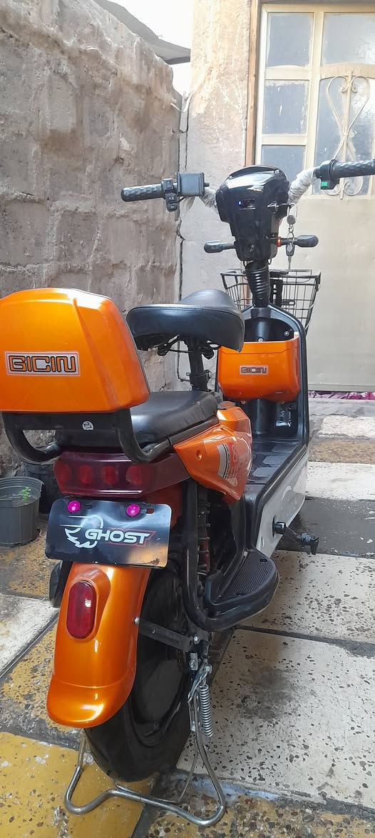 سلام عليكم دراجه للبيع جديده كامله مكمله سعره٢٥٠  بيه مجال  عنواني البياع ***********
