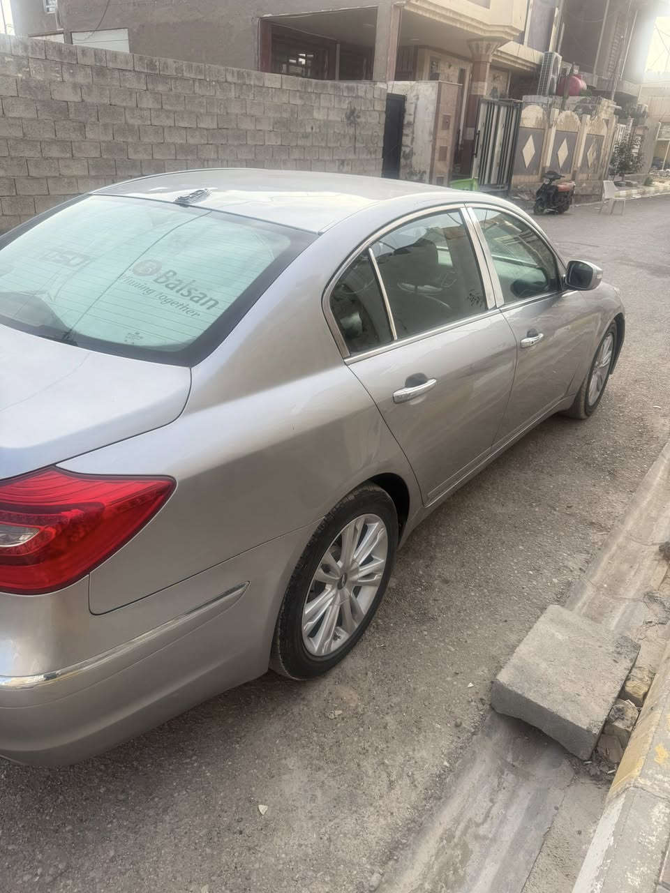 السلام عليكم جنسزز موديل ١١ محدثه ١٢ بسمي بغداد غرفته كلش جديده اسود جلد بسمي بغداد ٦سلندر مصبوغه عام اني صبغته اثر جراد فقط وعندي صوره قبل صبغ وبعد صبغ فرن درجه أولى 

عارضه ٩٥ بيه مجال شي قليل بيع او مراوس بسياره احدث 
للاتصال.   ***********

صوره بعد صبغ وقبل صبغ وصور وارد بالمريكا
