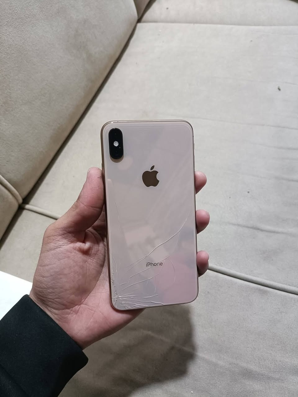 I Phone Xs
ذاكره 64 
بطاريه 100 مبدله نوعيه اصلي
ضهر اصلي مفطور 
فيس اي دي متوقف 
وباقي شرط
السعر 130
لتواصل خاص او
اتصال عل رقم ***********
