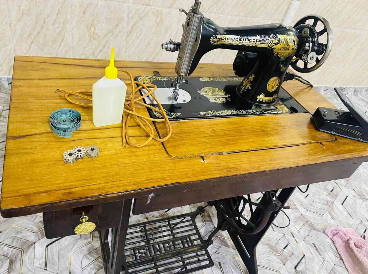 ماكنة خياطة سنجر انگليزي القديم انتيك صنع عام 1942 تخيط بشكل ممتاز جميع أنواع الأقمشه بلاديه بالكامل ما واصله تصليح بالشرط تخيط على الرجل ( قايش) وتخيط بالكهرب( ماطور دواسة)السعر 150 ألف
للمهتم خاص *********** 
المكان كركوك يوجد توصيل كركوك, العراق
