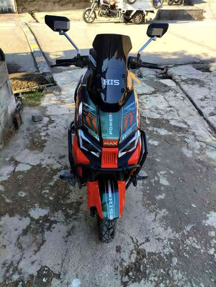 سلام وعليكم دراجه لبيع دراجه سكنس ماكس جبلي شحن تمشيك 90 كيلو ملف 3000  . 6بطاريه سرعه حقيقي 115   سعر مليون وربع رقم ***********
