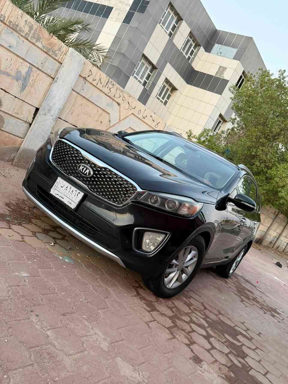 السلام عليكم سورنتو موديل 17 للبيع  ‏وارد أمريكي محرك 6 سبعه راكب سياره جديده سياره كفاله بس البنيد سياره حداديه مكينه تبريد كلّه جاهزه برغي ماعوزها السعر 145بيه مجال العنوان ميسان العماره التفاصيل على الرقم ***********. ***********
