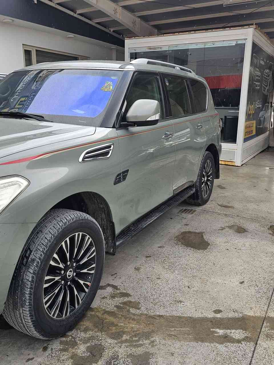 نيسان باترول SE 2012
المواصفات معروفه 
بدون ضرر بدون صبغ كلين
كير ومحرك برغي مامفتوح شرط الشركة

230 سعر
مكاني كركوك 
***********
***********
